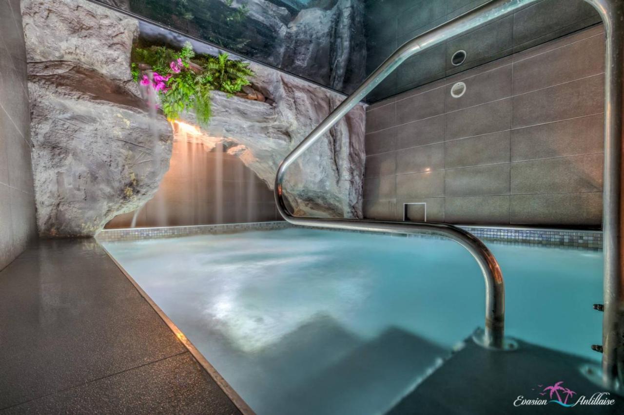 Evasion Antillaise Hotel Marseille Bagian luar foto